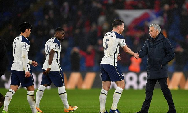 坏了，这游戏怎么“打铁”打到线下了？